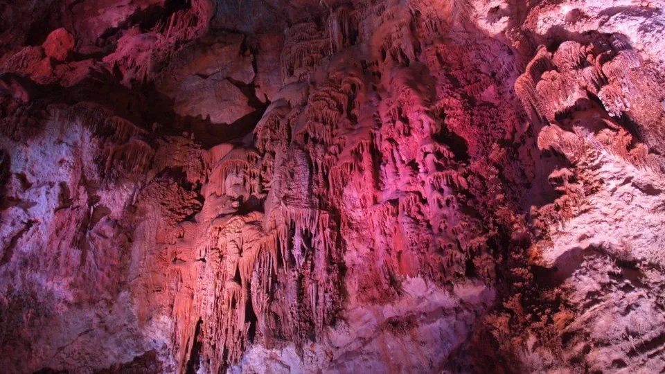 Jaskinia Cuevas del Canelobre niedaleko Alicante w Hiszpanii.