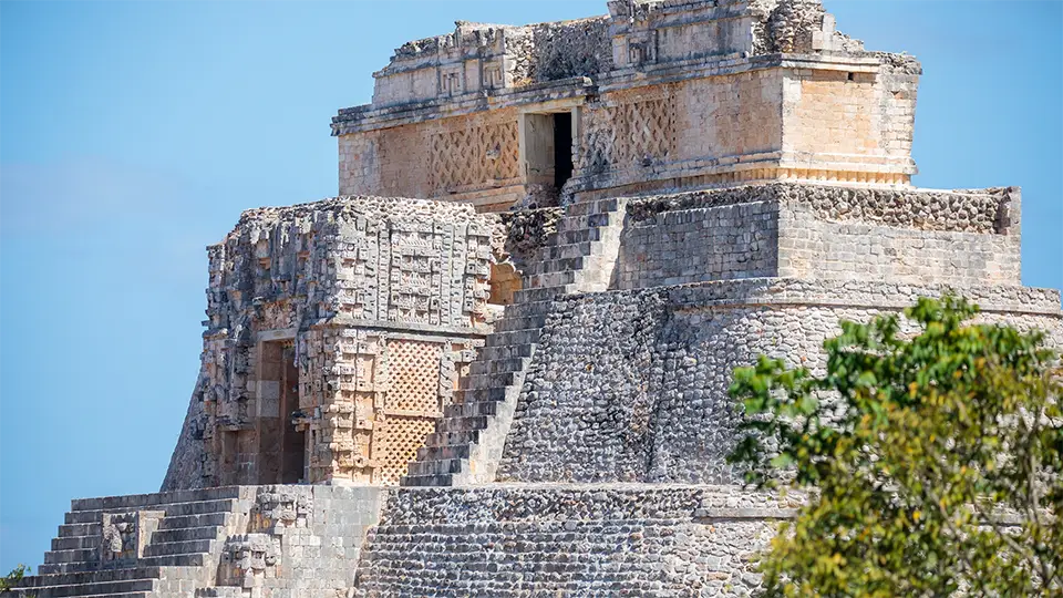 Ruiny Majów w mieście Uxmal, Meksyk.